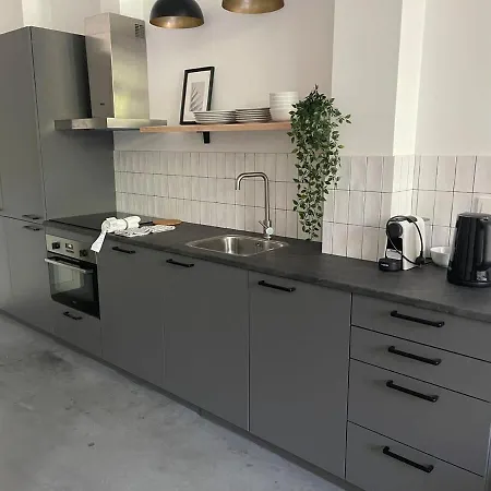 דירה Stylish 2 Bedroom Serviced In *