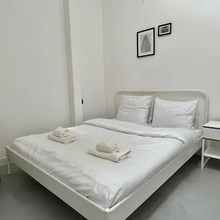 Stylish 2 Bedroom Serviced In