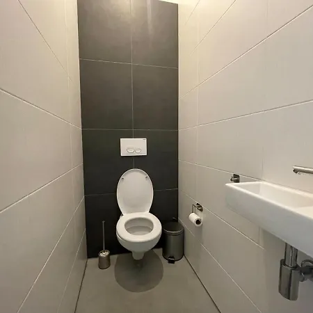 Apartment Stylish 2 Bedroom Serviced In *